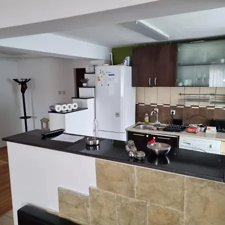 Apartmán Penthouse Apartament 2 Floors, 2 Bedroom , 2 Bath, 120 Sqm , Inside Yard Parking
