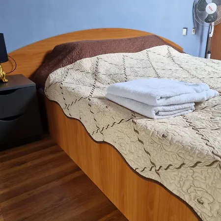 Penthouse Apartament 2 Floors, 2 Bedroom , 2 Bath, 120 Sqm , Inside Yard Parking Apartmán Kluž
