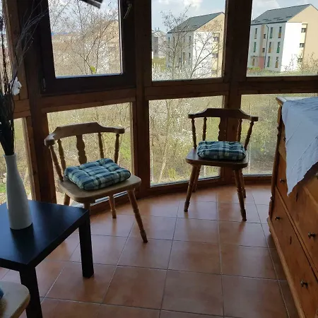 Penthouse Apartament 2 Floors, 2 Bedroom , 2 Bath, 120 Sqm , Inside Yard Parking Apartmán